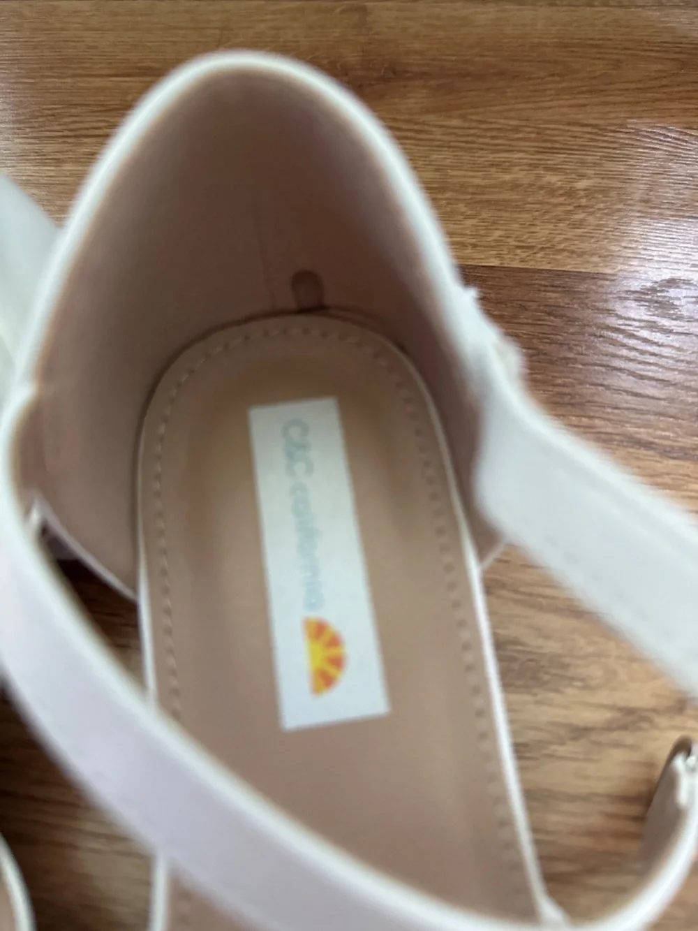 Girls white shoes, size 1